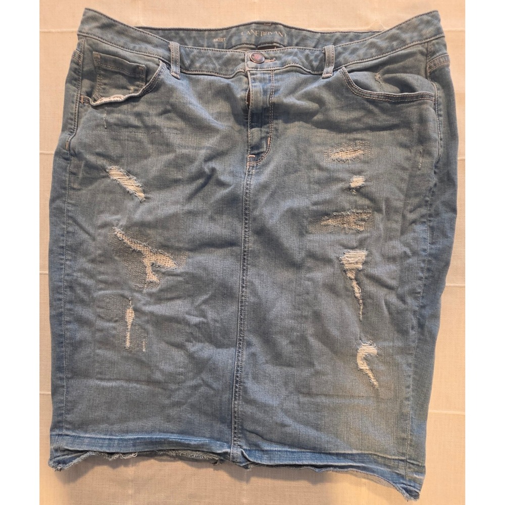 Lane Bryant Light Wash Distressed Denim Skirt Size 22 Raw Hem Stretch Cotton